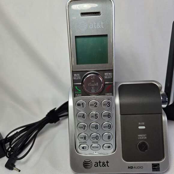 AT&T CL81301 DECT 6.0 Cordless Phone 3 Handsets Main Base Charging Base AC Adapt - Picture 6 of 16